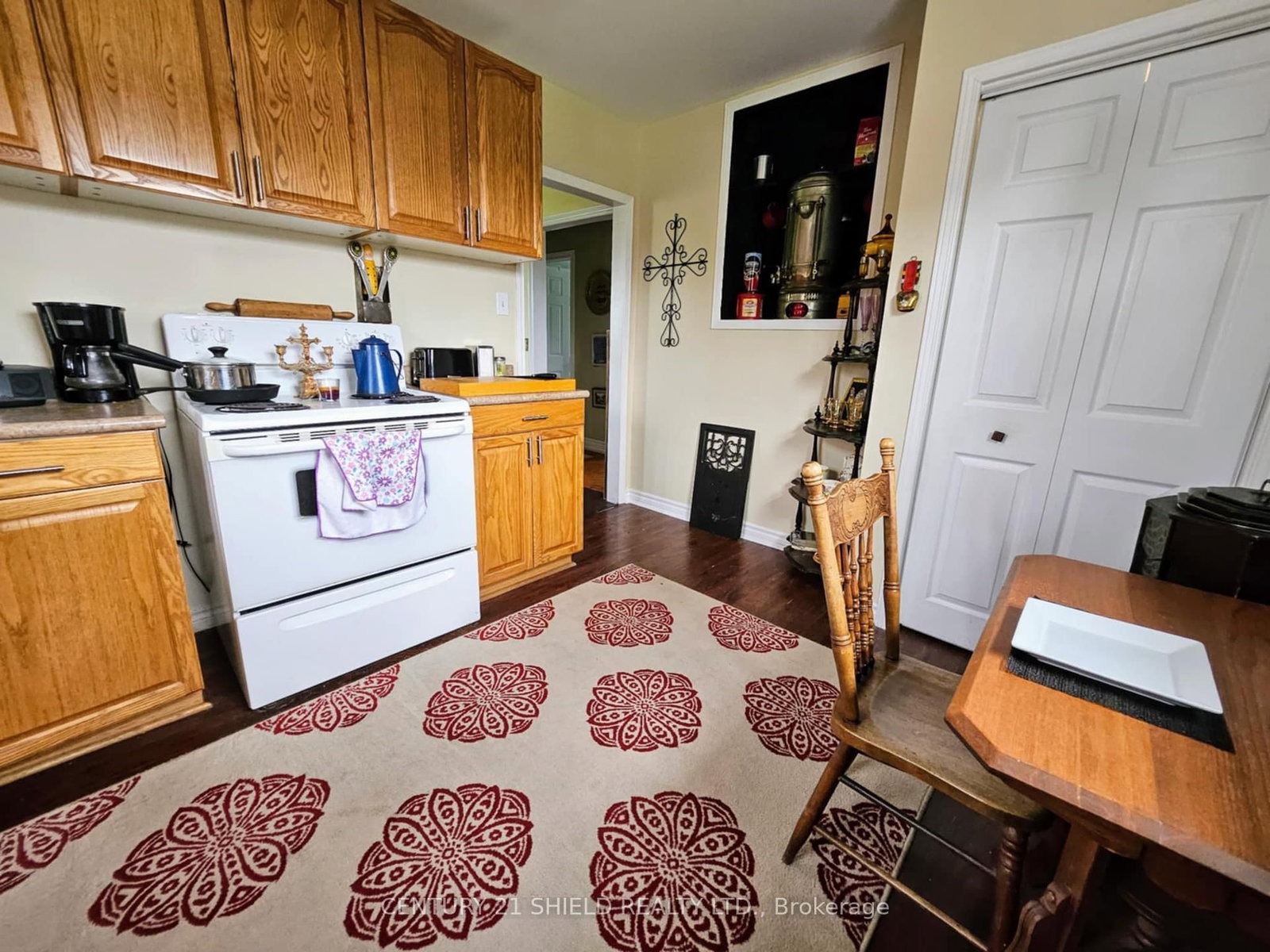 Listing Image 12