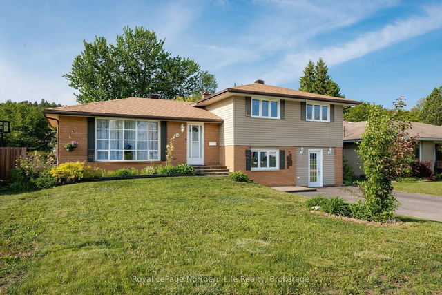 120 Macbeth Crescent