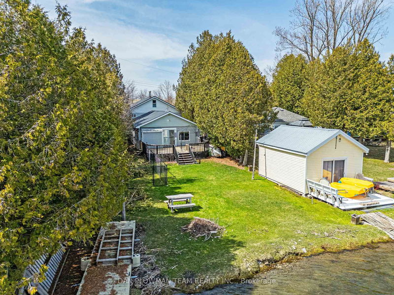 32 Beach Rd, Kawartha Lakes - Little Britain image-0-0