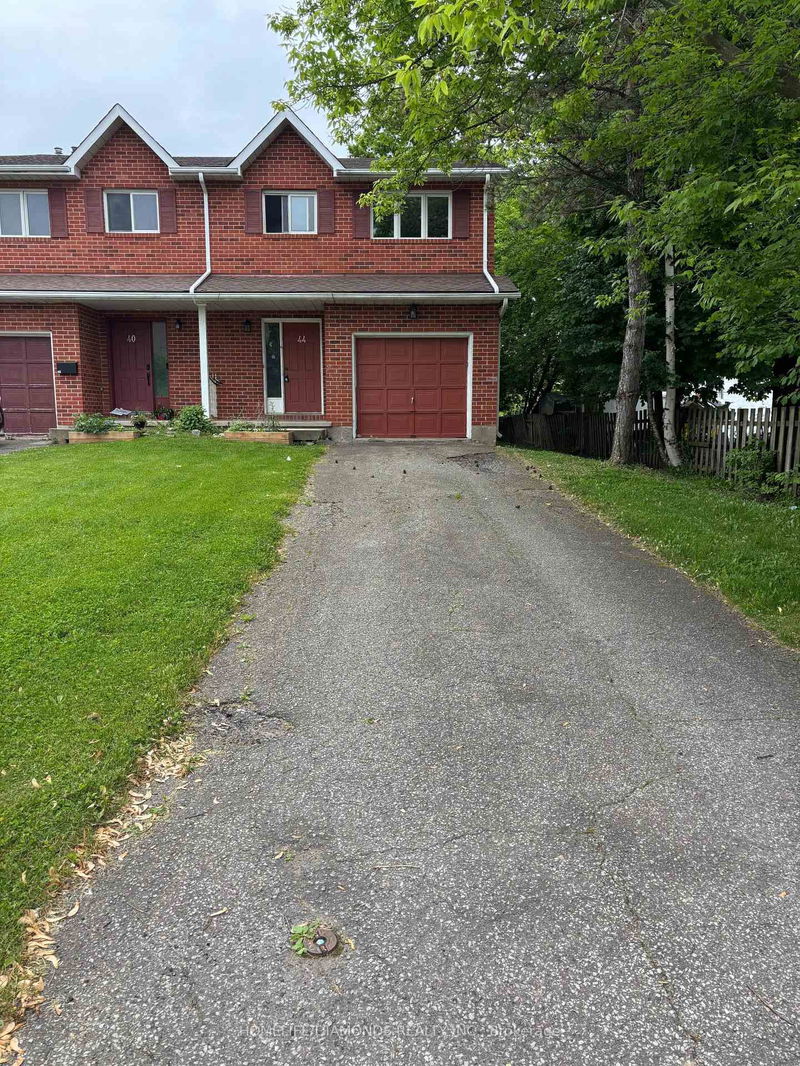 44 NELSON Tr, Welland - N. Welland image-0-0