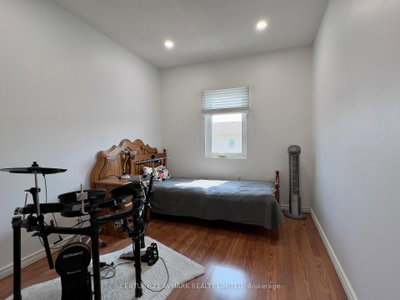 4363 Arejay Avenue — more photos