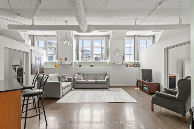 308 - 404 King Street West Street