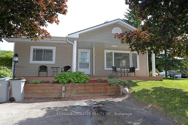 23 Pebble Beach Pkwy E, South Huron, N0M 1T0 | Image 2