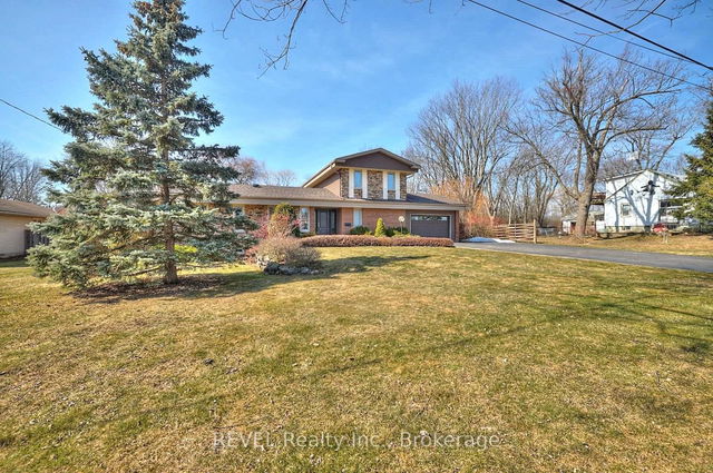1121 Pettit Road