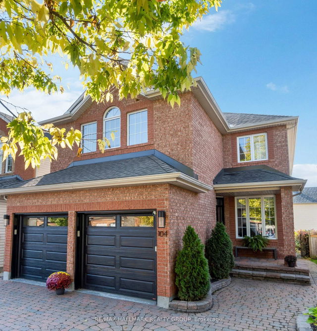 104 Meadowcroft Crescent