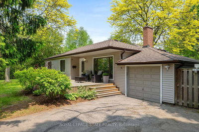 82 Gilbert Ave, Hamilton - Ancaster image-0-1