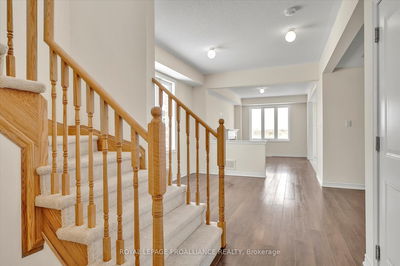 902 Bamford Terr, Peterborough North - 1 North image-0-2