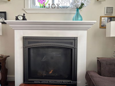 19 Wilno St, Barry's Bay - Madawaska Valley image-0-4