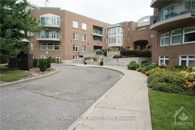 Condo sold at 302A-62 Donald Street, Ottawa, Ontario, K1K 1N2 - Overbrook - MLS: X12195771