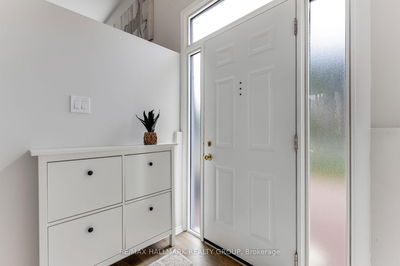 102 Coburn Ave, Kanata - Glencairn/Hazeldean image-0-2