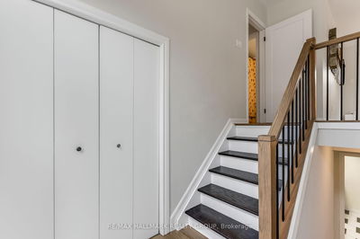 102 Coburn Ave, Kanata - Glencairn/Hazeldean image-0-3