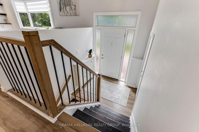 102 Coburn Ave, Kanata - Glencairn/Hazeldean image-0-4