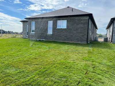 312 Stathis Blvd, Sarnia - Sarnia image-0-2