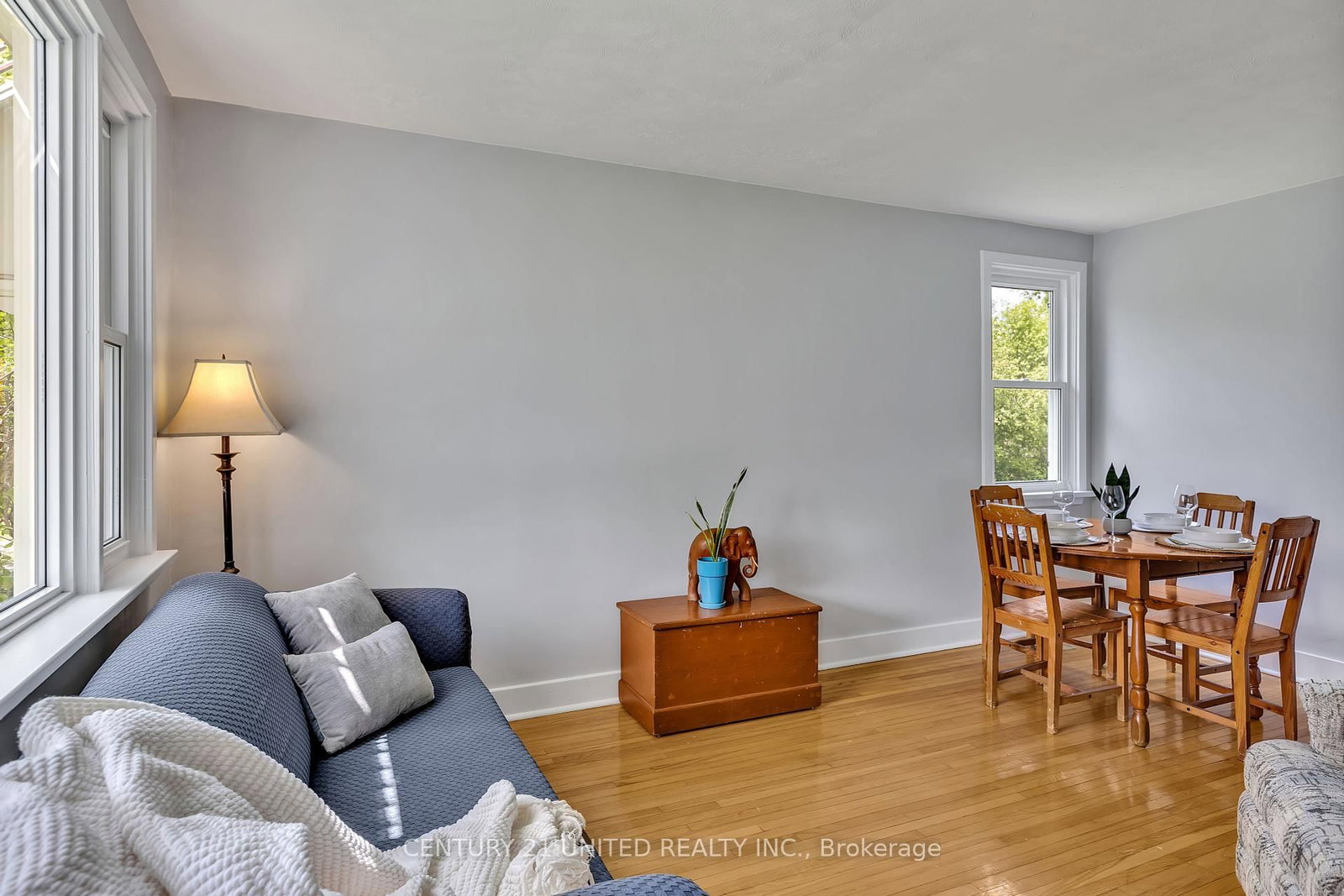 Listing Image 7