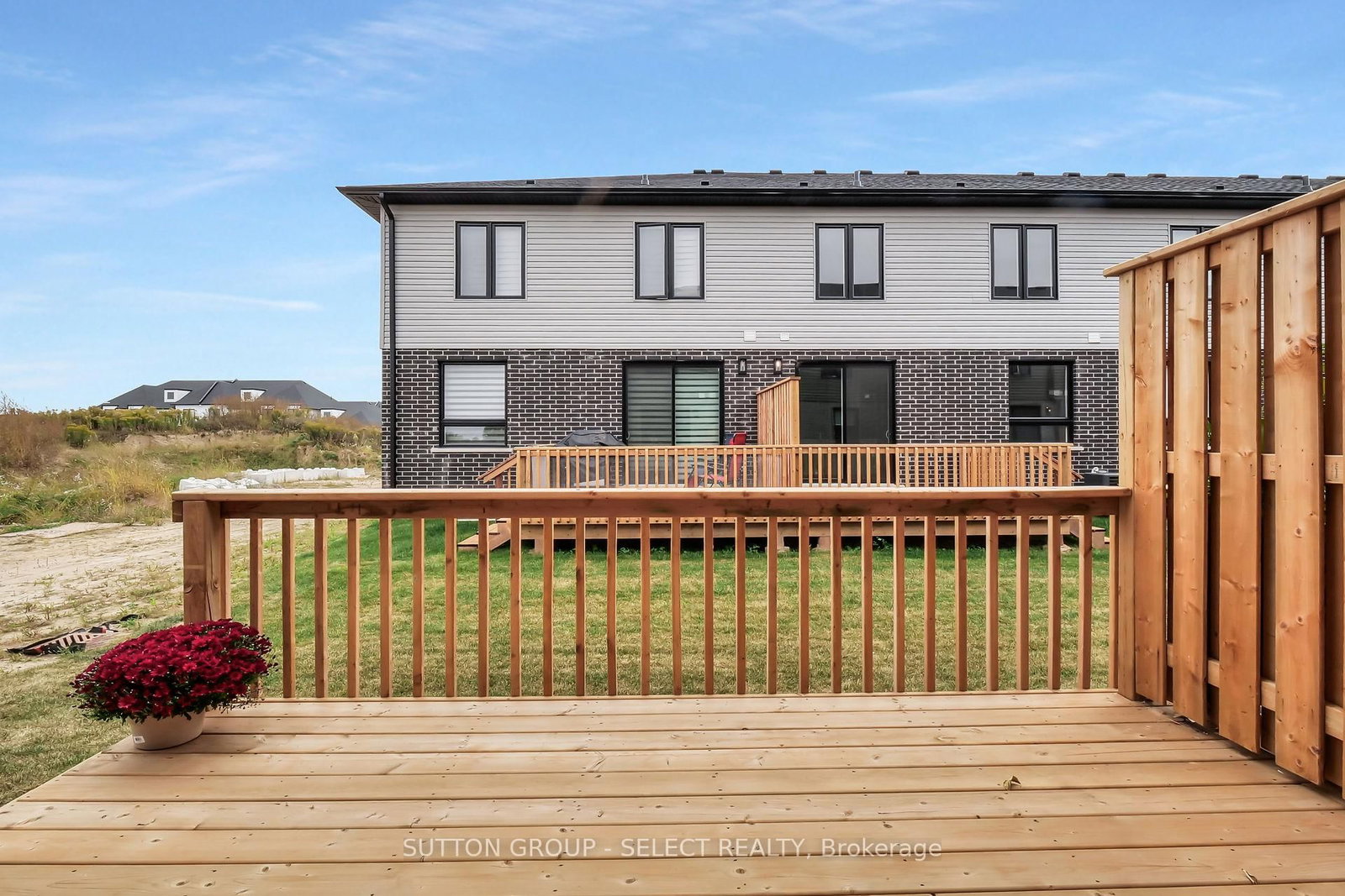 175 DOAN Drive • #239 • Middlesex Centre, ON photo 26