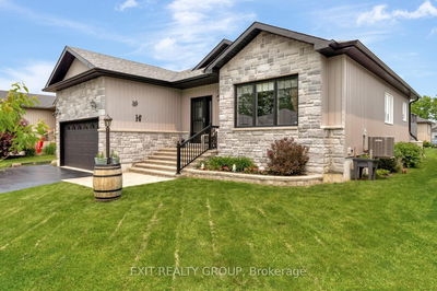 12 Conger Dr, Prince Edward County - Wellington image-0-2