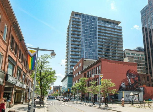 709 - 324 LAURIER Avenue