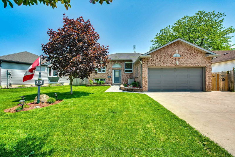 12 Woodside Sq, Pelham - Fonthill image-0-0
