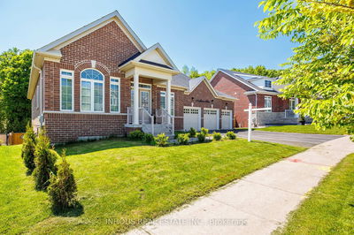 105 Johnson Dr, Shelburne - Shelburne image-0-2