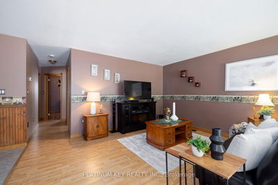 29 Dell Dr, Strathroy-Caradoc - SW image-0-4