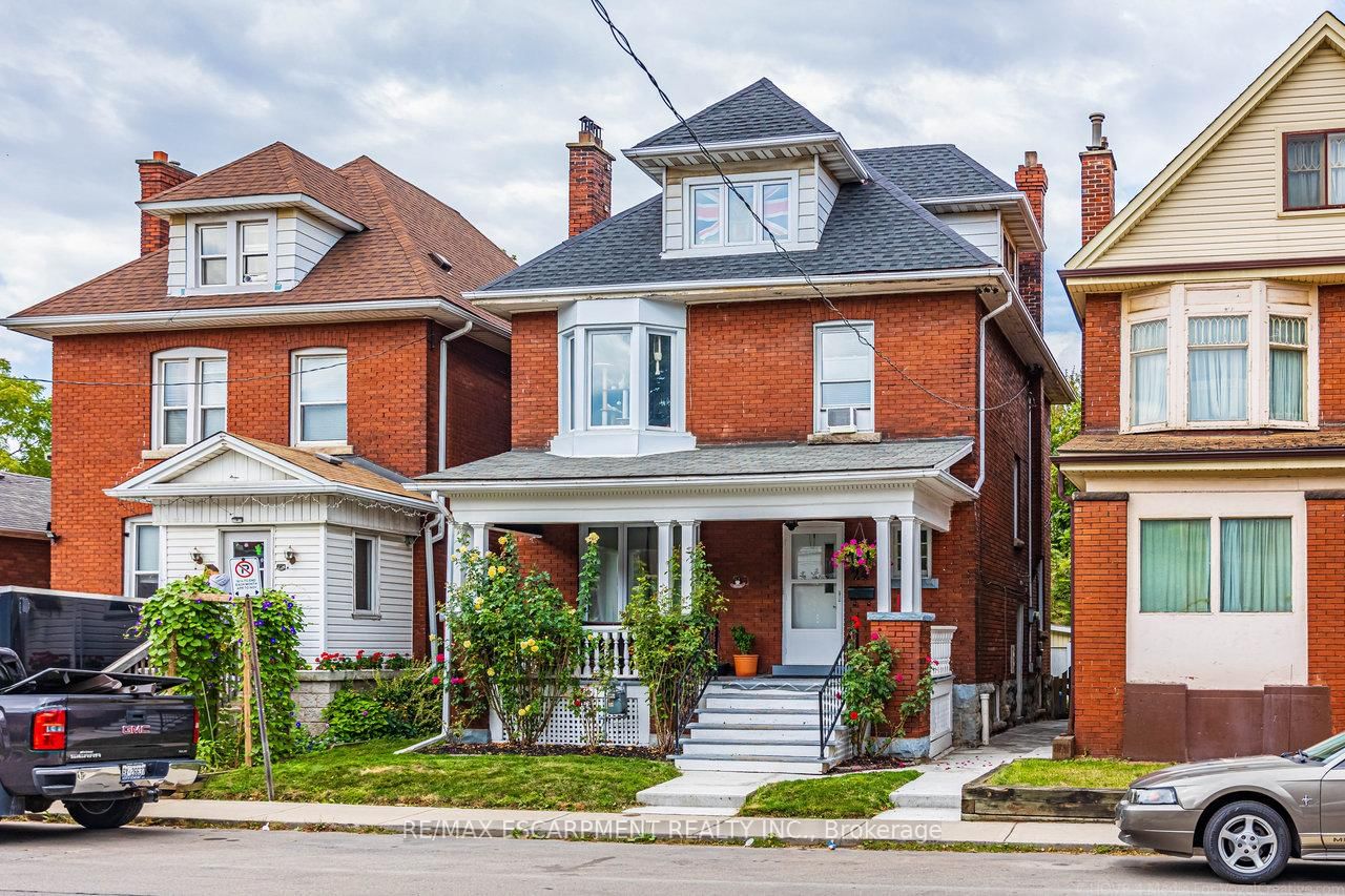 Detached House for sale at 24 CARRICK Avenue, Hamilton, Gibson, L8M 2W1 - MLS: X12196761