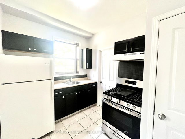 8 - 1 Waverley Place