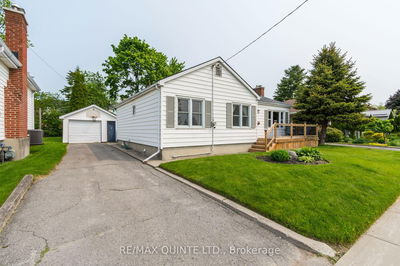 16 Macdonald Gdns, Belleville -  image-0-2