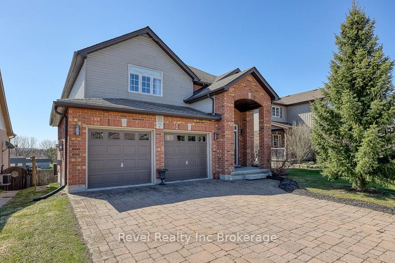 7 Woodhatch Cres, Ingersoll - North image-0-0