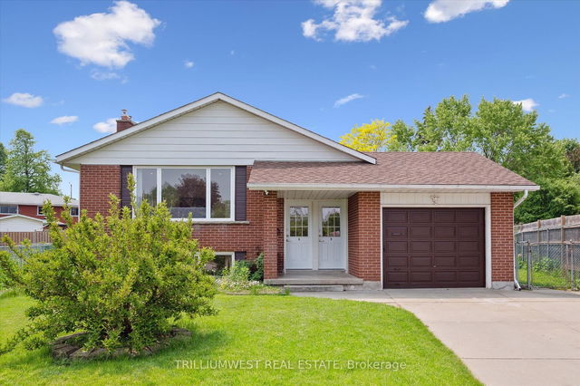 11 Van Horne Place