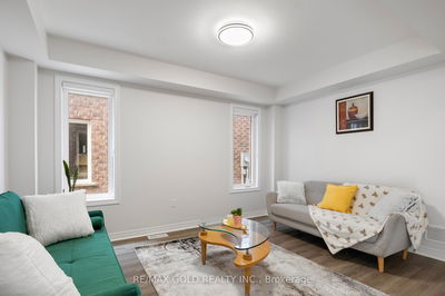 105 Crow St, Welland - Coyle Creek image-0-4