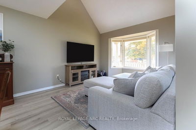 5130 Hawthorn Dr, Lincoln - Beamsville image-0-4