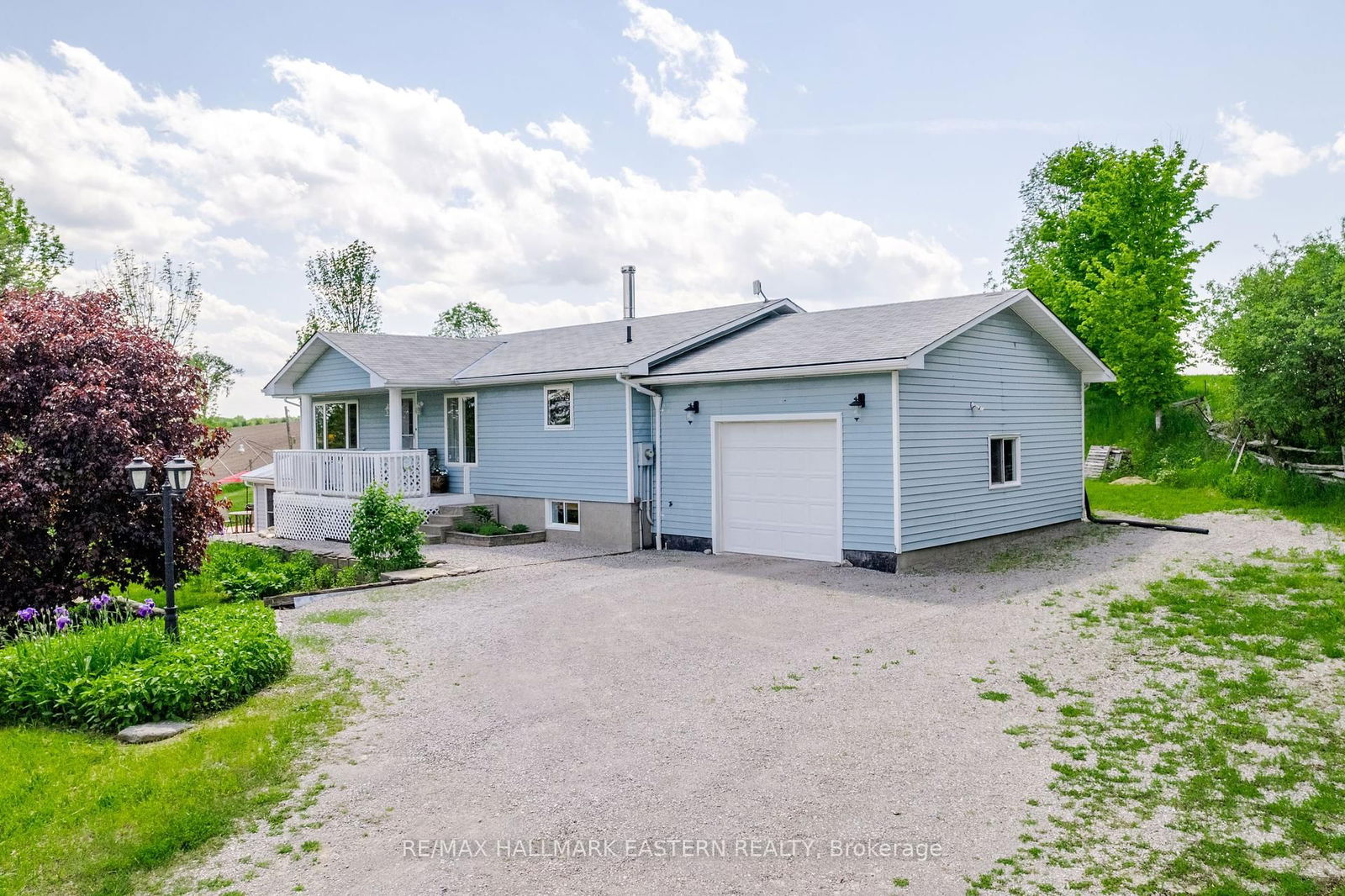 Property at 597 Killarney Bay