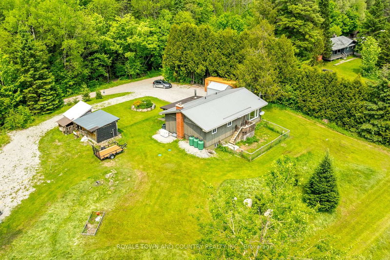 1042 Tweed Dr, Highlands East - Glamorgan image-0-0
