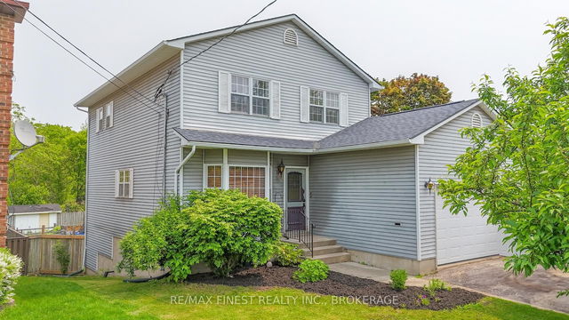 465 William Street S