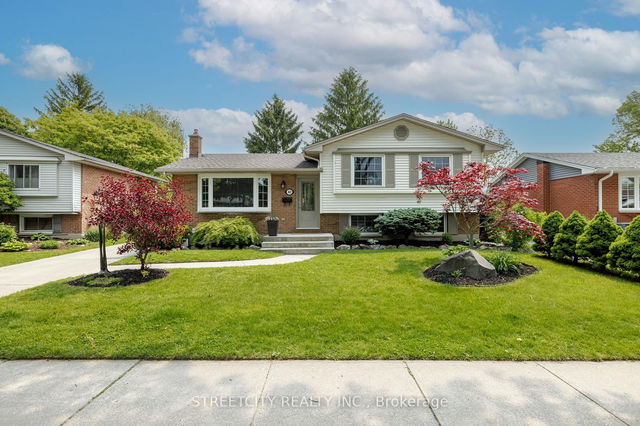 40 St Lawrence Boulevard