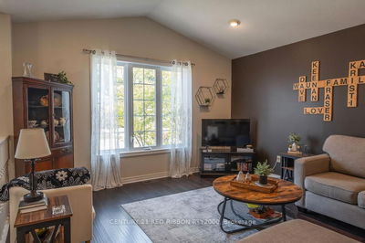 92 Ridge St, Strathroy-Caradoc - SW image-0-2