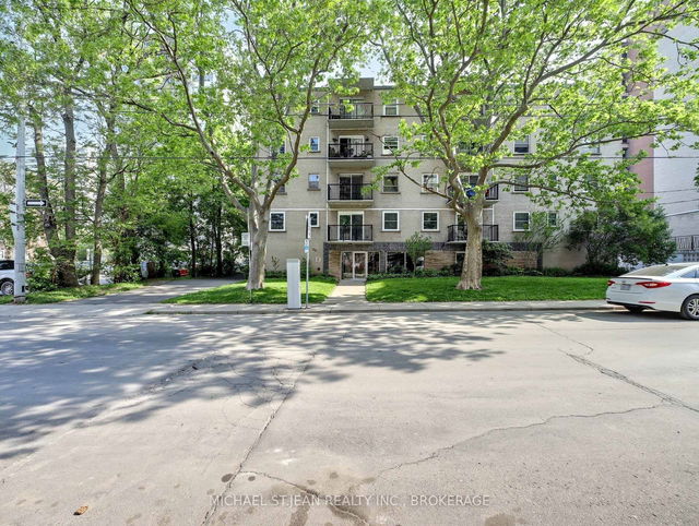 307 - 40 Robinson Street