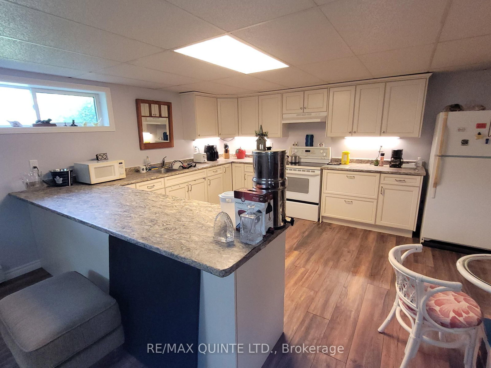 Listing Image 19