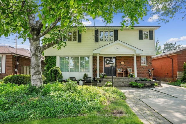 14 Dubarry Boulevard