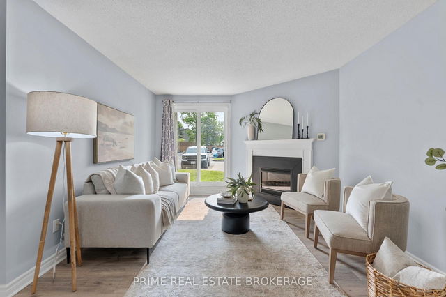 102 - 725 Deveron Crescent