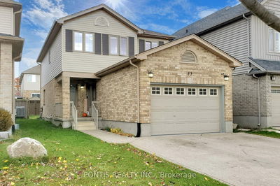 83 Hinrichs Cres, Cambridge - 