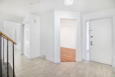 2044 Wildflower Dr, Orleans - Queenswood Heights South image-0-1
