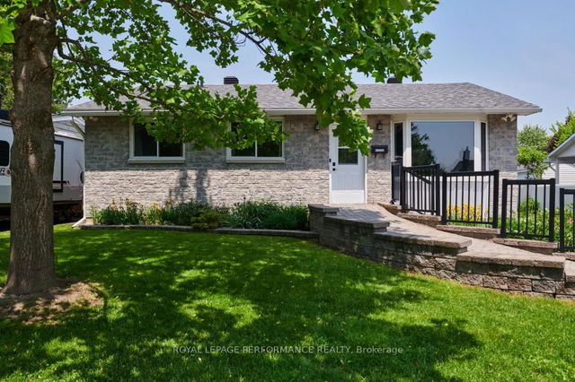 2154 Monson Crescent