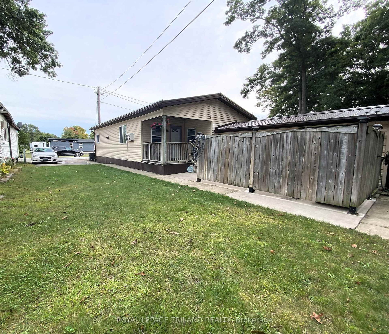 Listing Image 43