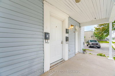62 Pine St, Thorold - Thorold Downtown image-0-2