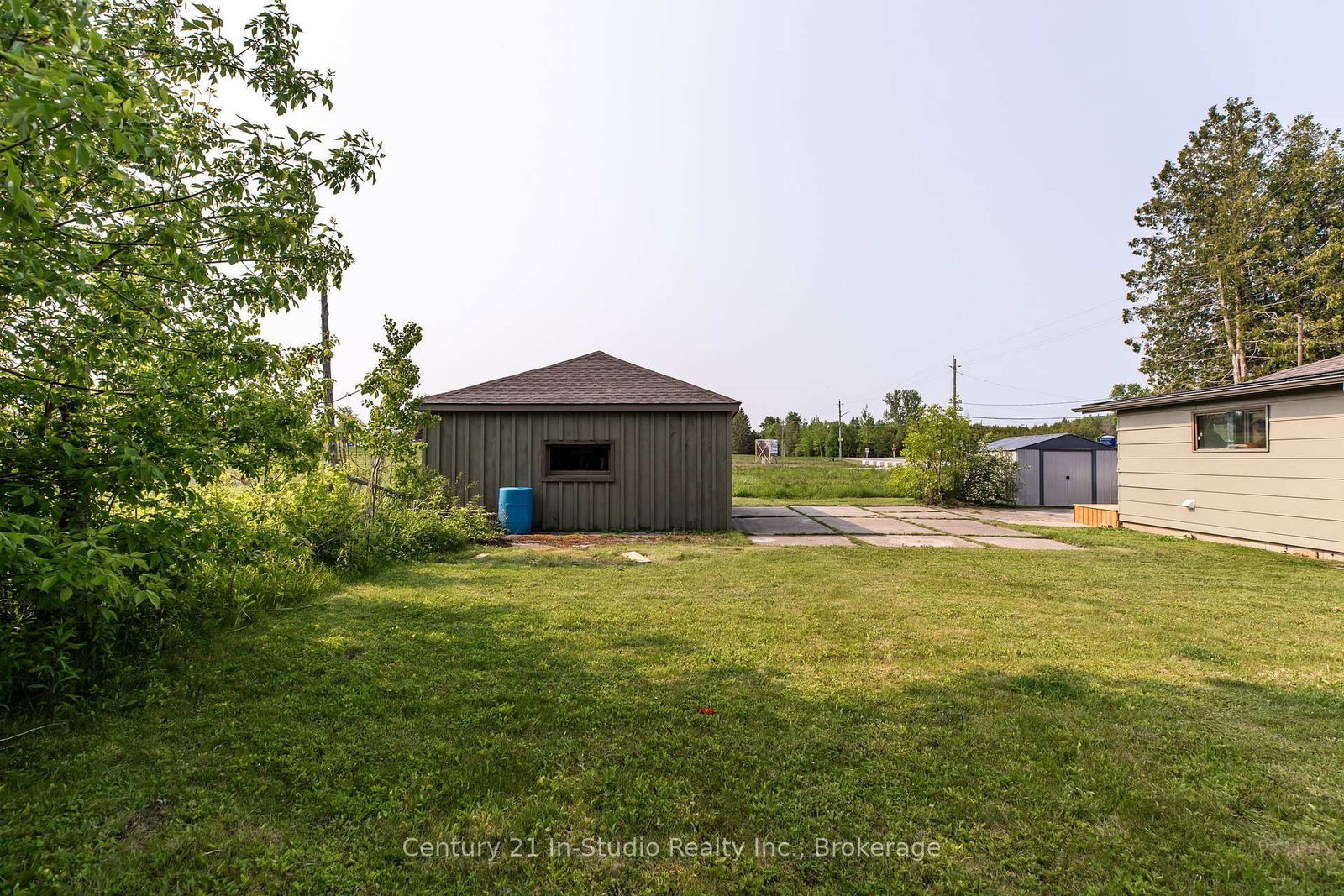 Listing Image 7