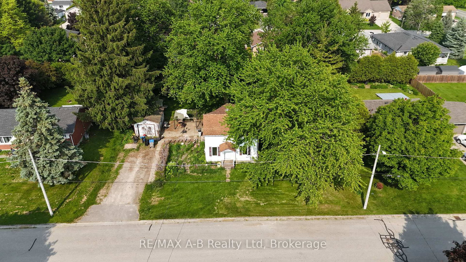 Listing photo 2