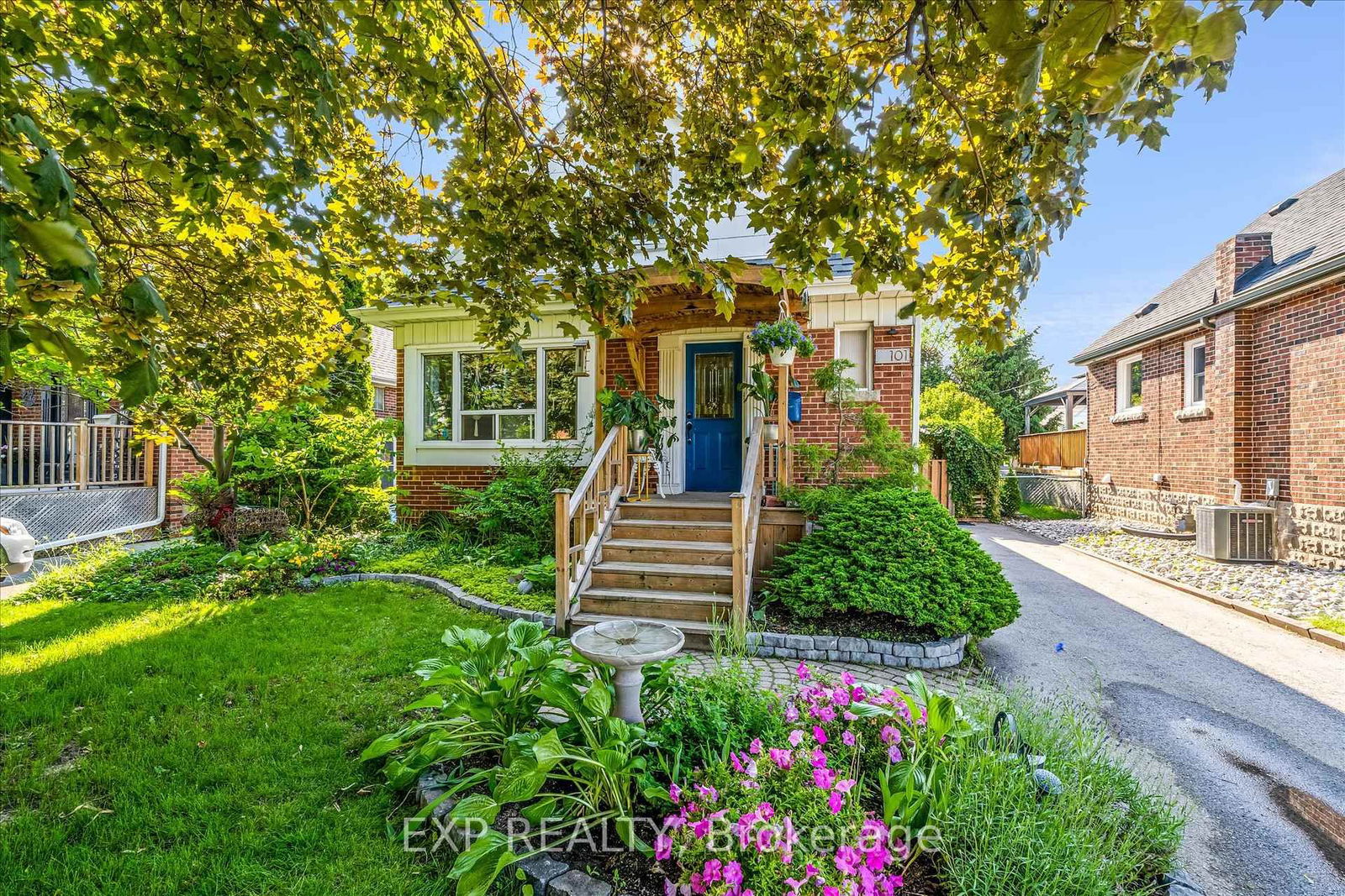 Detached House for sale at 101 Erin Avenue, Hamilton, Rosedale, L8K 4W1 - MLS: X12199833