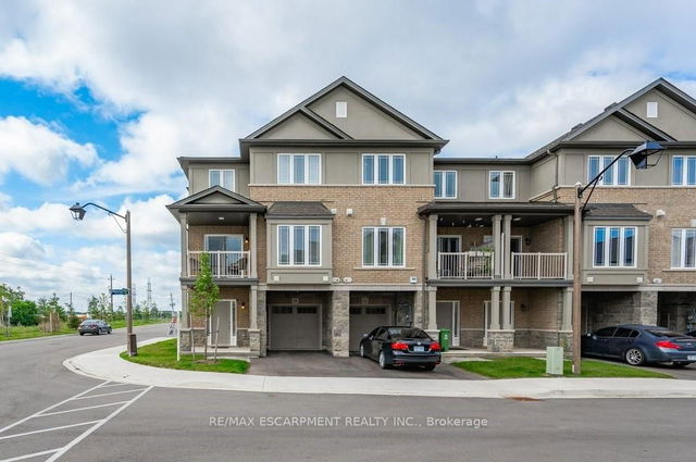 66 Waterlily Way