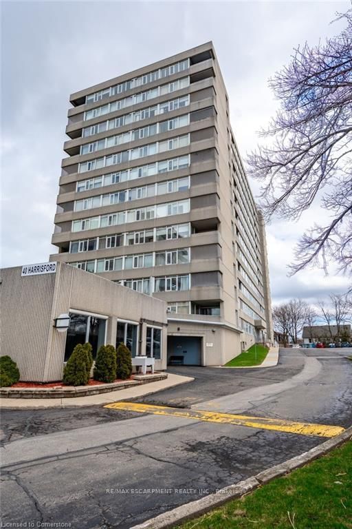 402 - 40 Harrisford St, Hamilton, L8K 6N1 | Image 2